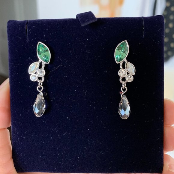 Swarovski Drop Pierced Earrings, Mixed cuts, Green, Rhodium plated - Picture 1 of 6